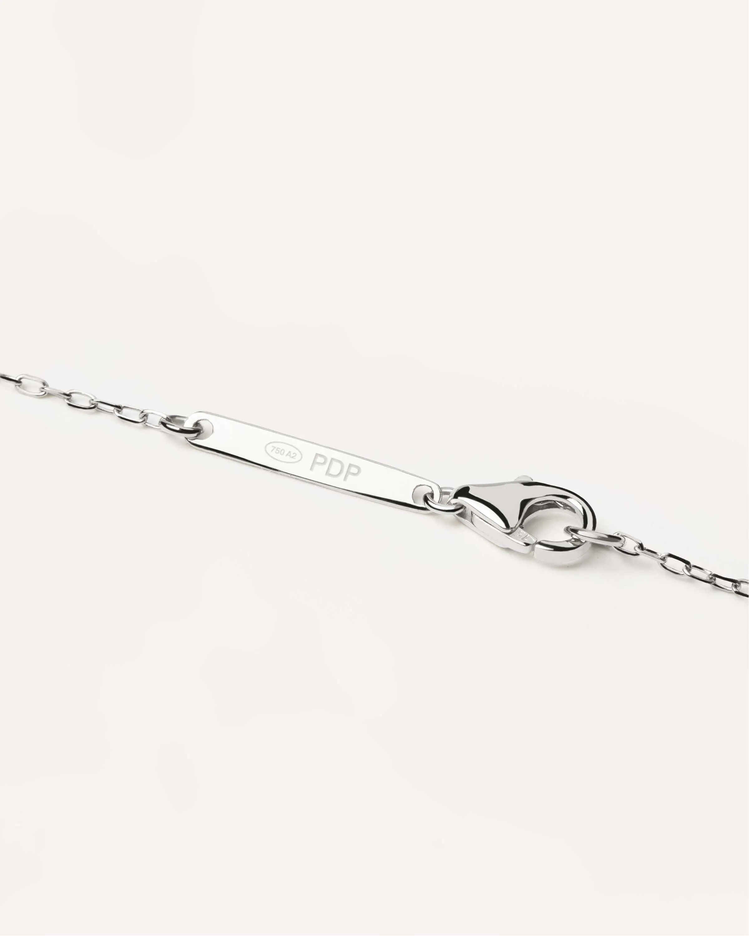 Diamonds and White Gold Solitaire Mini Necklace
